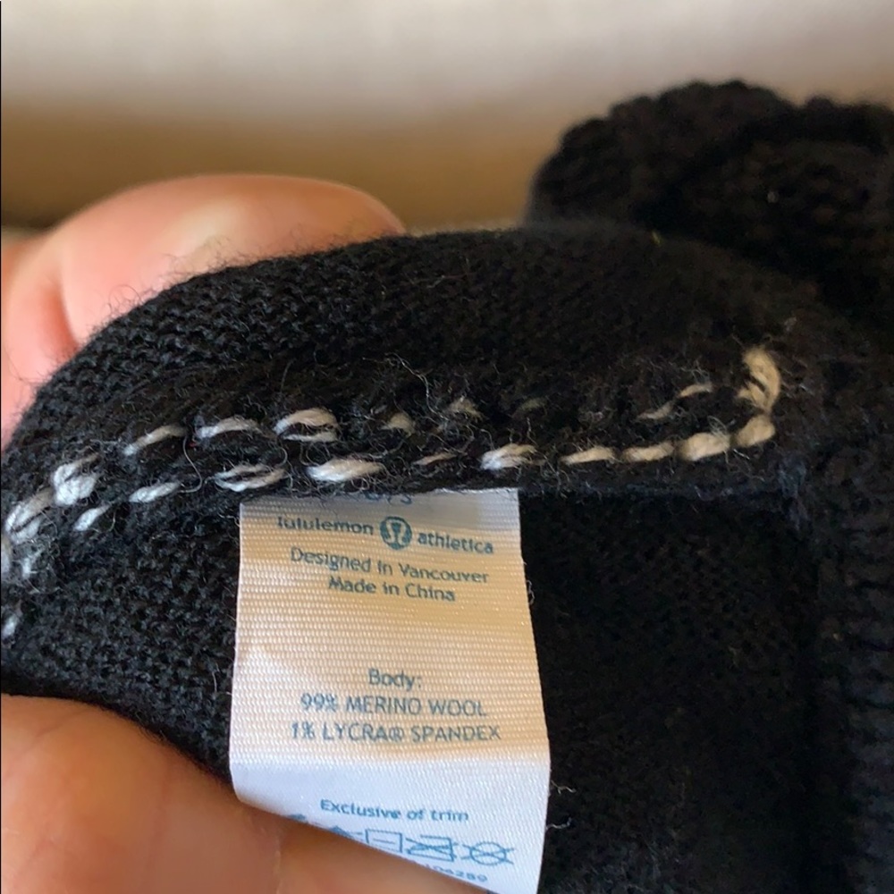 Lululemon Cozy Yogi Infinity Scarf multiuse merino - Picture 5 of 5